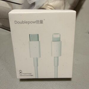 🥇 B57 USB-C to lightning (IPhone)